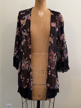 Rewind Sheer Black Floral Lace-Kimono Cardigan